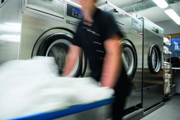 Commercial washing machine